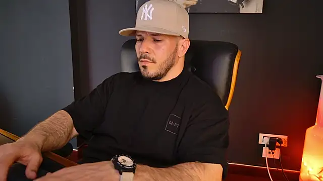 angeloeric (Ask my age) - Support The KINGDOM!!!