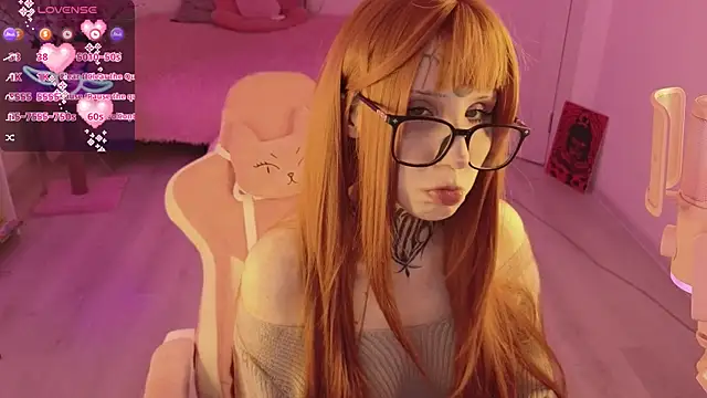 nana_stolass (F teen) - rub against a toy