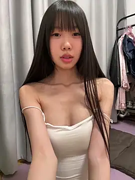 xinyu789 (F teen) - 口水滴胸喂哥哥吃奶