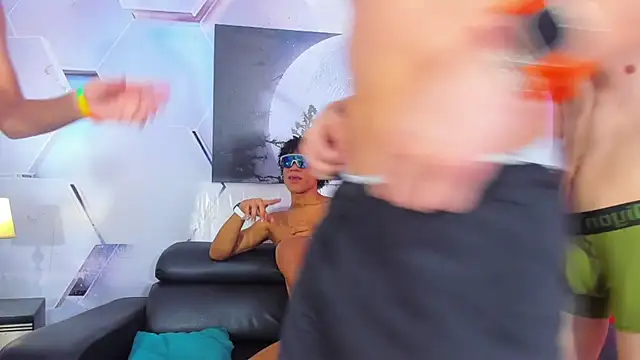 Spicy_guys webcam