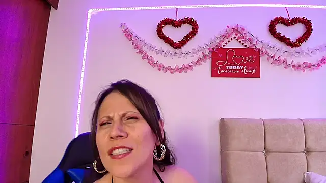 dulce_mariaa___ webcam