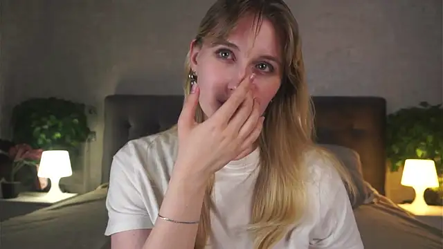 KourtneyAvitabile webcam