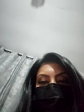 TemptingMiss_Daisy webcam