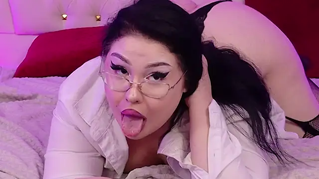 LunaXBabe webcam