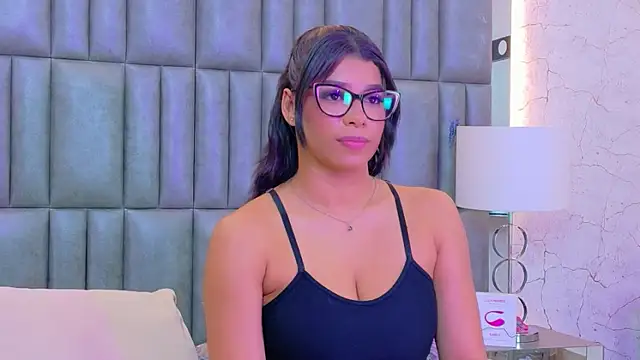 tiararosse - TiaraRosse's free webcam - UK Sex Cams