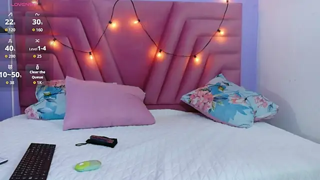 hornybarelylegalgirl webcam