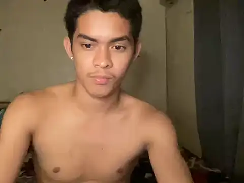 yourhotasian_jhonpol16 webcam