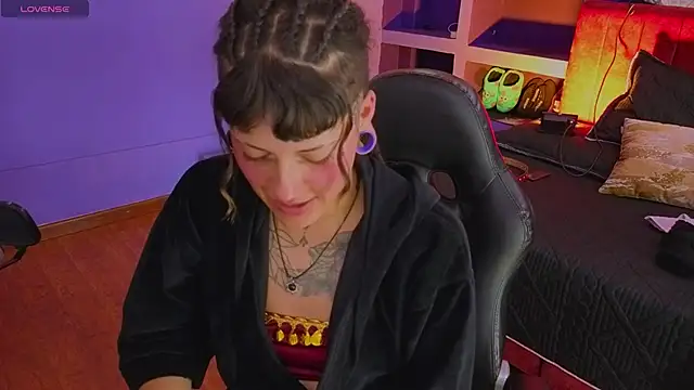 _sharlotte777 webcam