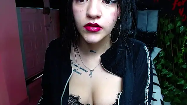 Violettasquirt webcam