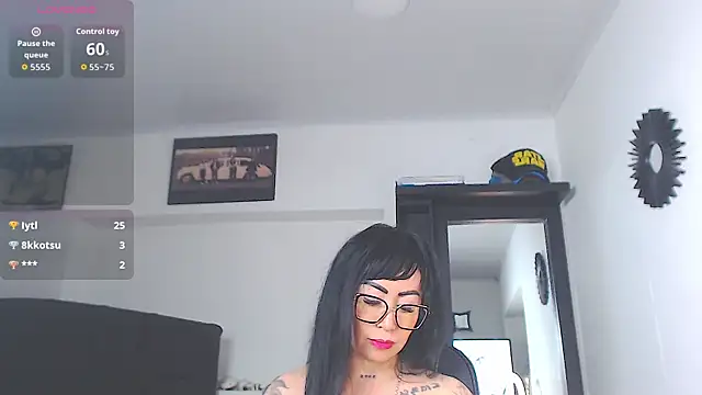 Vicky_hotmilf webcam