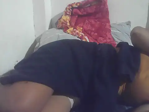 lovelypinay31xx webcam