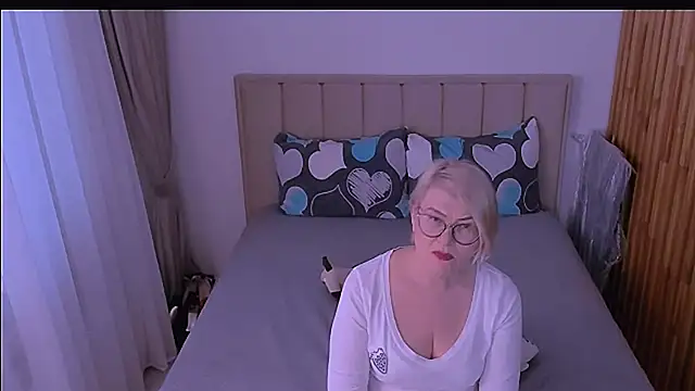 sabrinamacmarren webcam