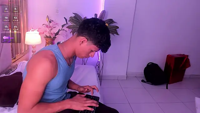 DomenicoRey's live cam