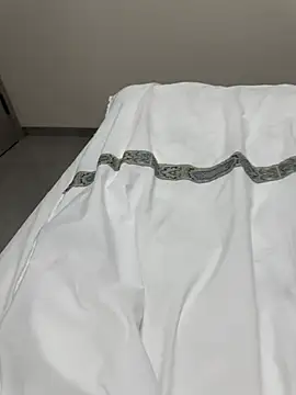 美女tanhua002在线直播