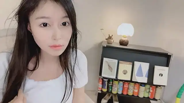 onechestnut - Onechestnut's free webcam - UK Sex Cams