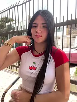 Webcam Model (PamelaJonsom_)  is live.Free join now!