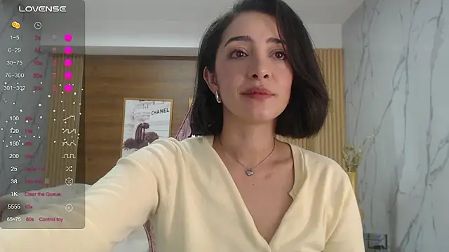 sara_lopez_s (F young) - GET NAKED