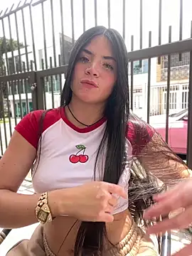 PamelaJonsom_ webcam