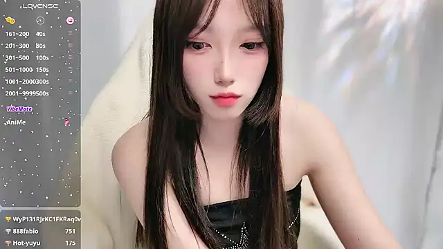 美女luckyuyu66在线直播