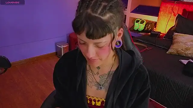 _sharlotte777 webcam