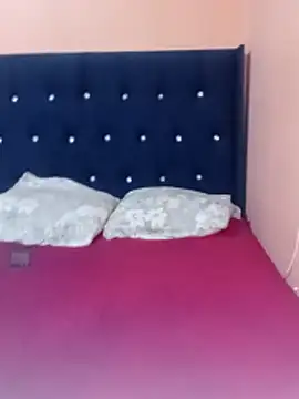 Luciouslips00 webcam