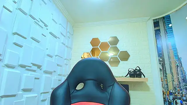 Naughty_Kittenm webcam