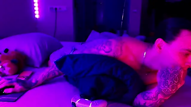 baphomet_from_ice webcam