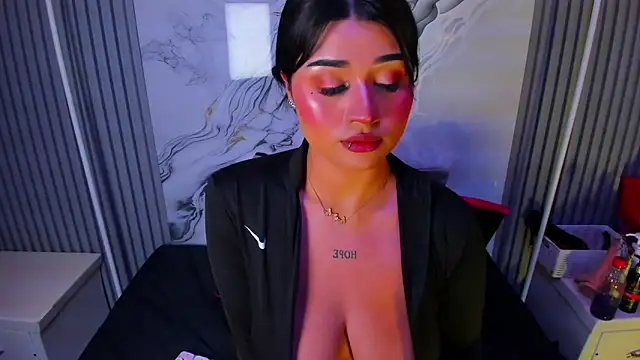 venusowen_ (F teen) - glass dildo in pussy