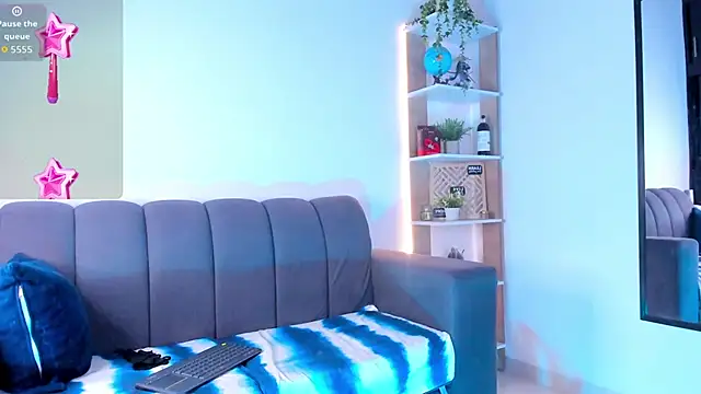 cute_hornyy1 (T teen) - show cum and swallow it 💧💧💧