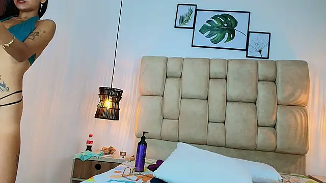 cinthiabaker (F teen) - finger in the ass 🍑👈🏻