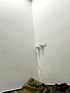 queen-reenu (F teen) - Full nude dance with pussy fingring