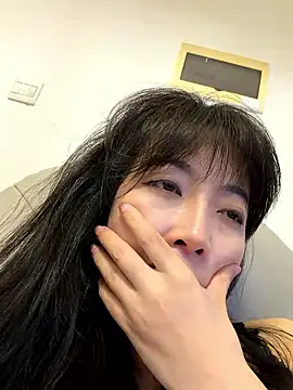 yourkeer (F milf) - 楼梯间全裸