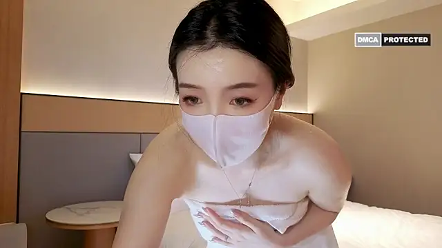 nayomi_34f live sex cam