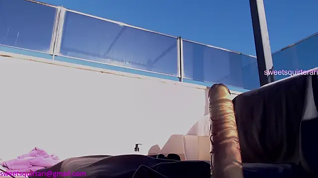 sweetsquirterari webcam