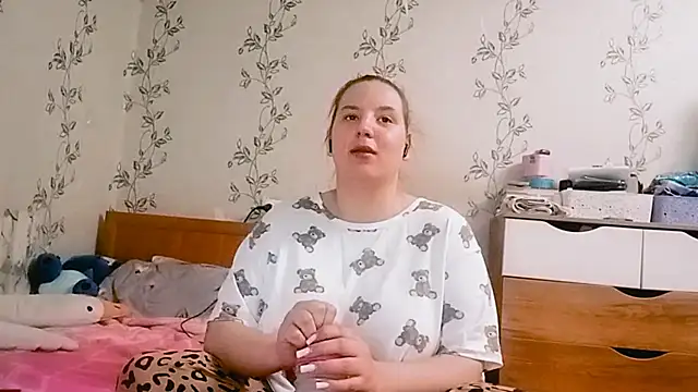 symmetryinvoid - Symmetryinvoid's free webcam - UK Sex Cams