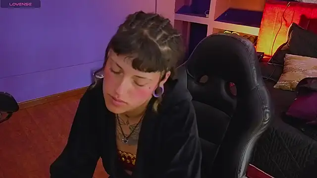 _sharlotte777 webcam