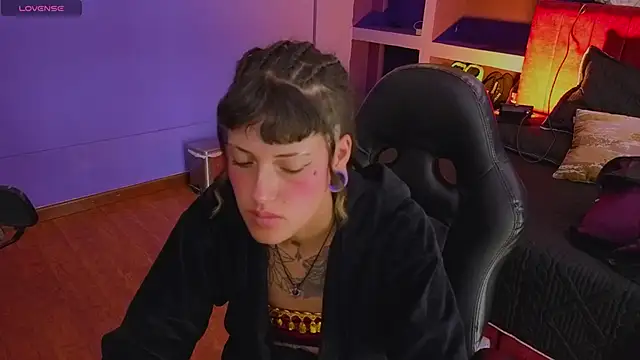 _sharlotte777 webcam