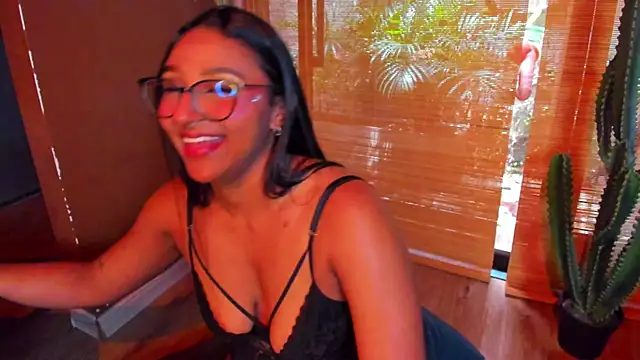 Victoria_Gonzalez webcam