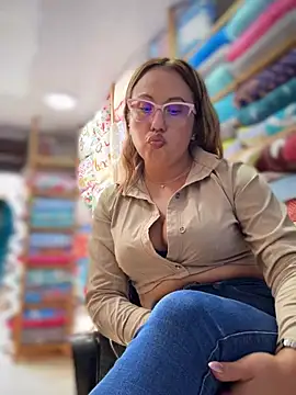 VIOLETA-25_ Live Webcam on Stripchat