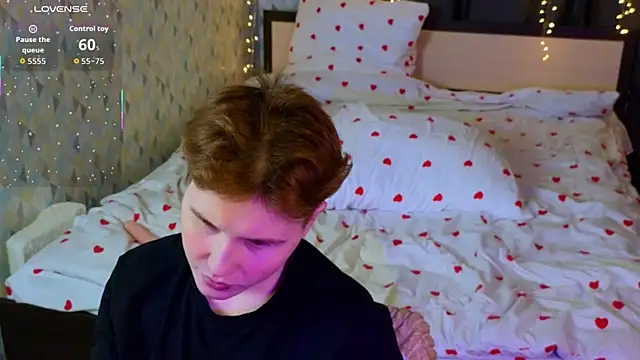 two_gerls_here webcam