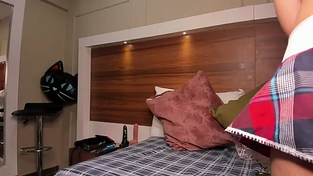 ariadnaharper - AriadnaHarper's free webcam - UK Sex Cams