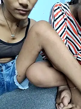 Virgin_Girlss webcam