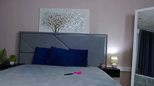 nicolerosss (F young) - slide inside my kitty  with fingers