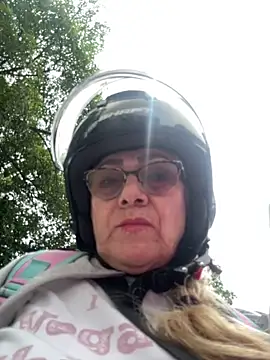 sexytaty2022 (G young) - squirt on the boy's face