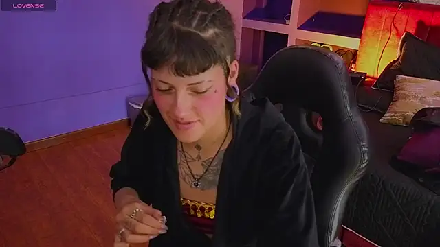 _sharlotte777 webcam