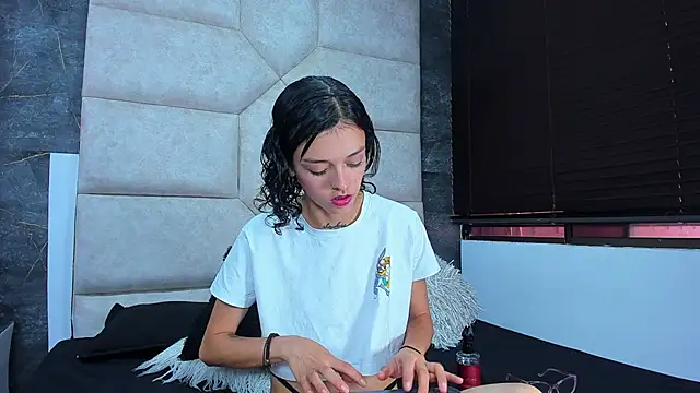 Vaiolett_Smith webcam