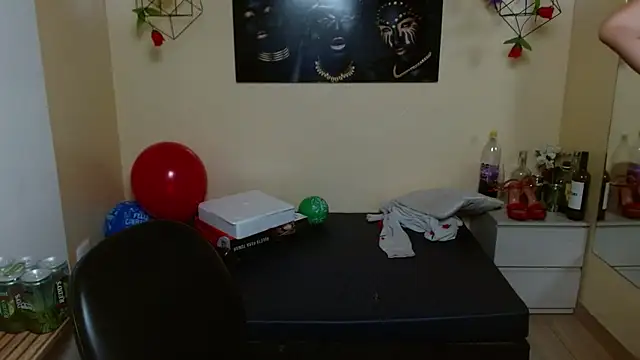 miley_clarck - Miley_Clarck's free webcam - UK Sex Cams