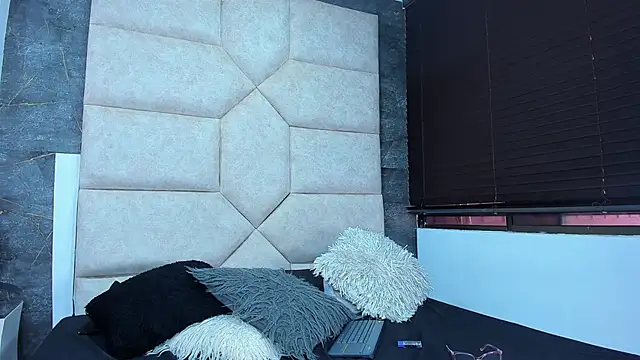 Vaiolett_Smith webcam