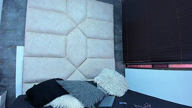 Vaiolett_Smith webcam