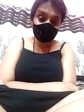 gullapi (F milf) - Cucumber on ass fucking